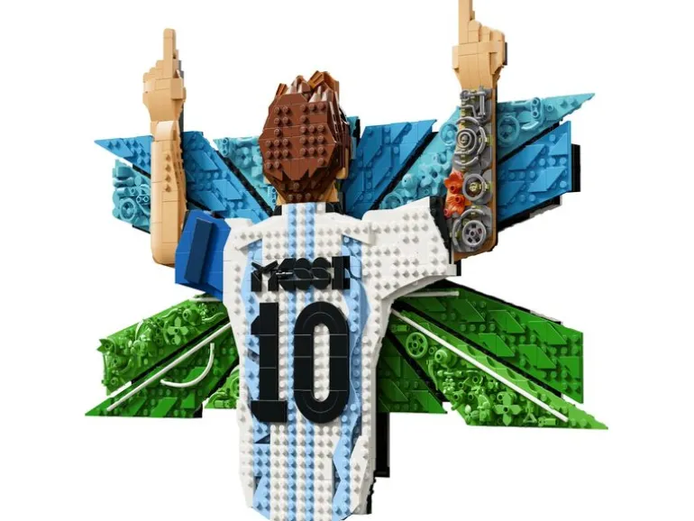 LEGO® Editions Lionel Messi – Torjubel 43018