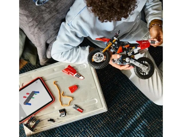 LEGO® Technic Ducati Desmo450 MX Factory Motorrad 42238