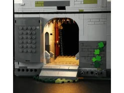 Lumibricks Castle Armory mit LED-Beleuchtung