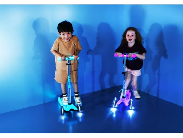 Micro Mobility Kickboard Mini Micro Deluxe Glow LED Pink