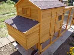 PetHomes Kleintierstall Montreux aus Massivholz