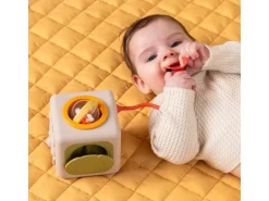 TAF-TOYS Aktivitätenwürfel Peek & Play, 6M+