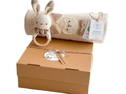 Welcomebabybox Geschenkset Nio – Decke & Rasselhase