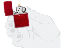 ZIPPO Stamped Heart Design Rot